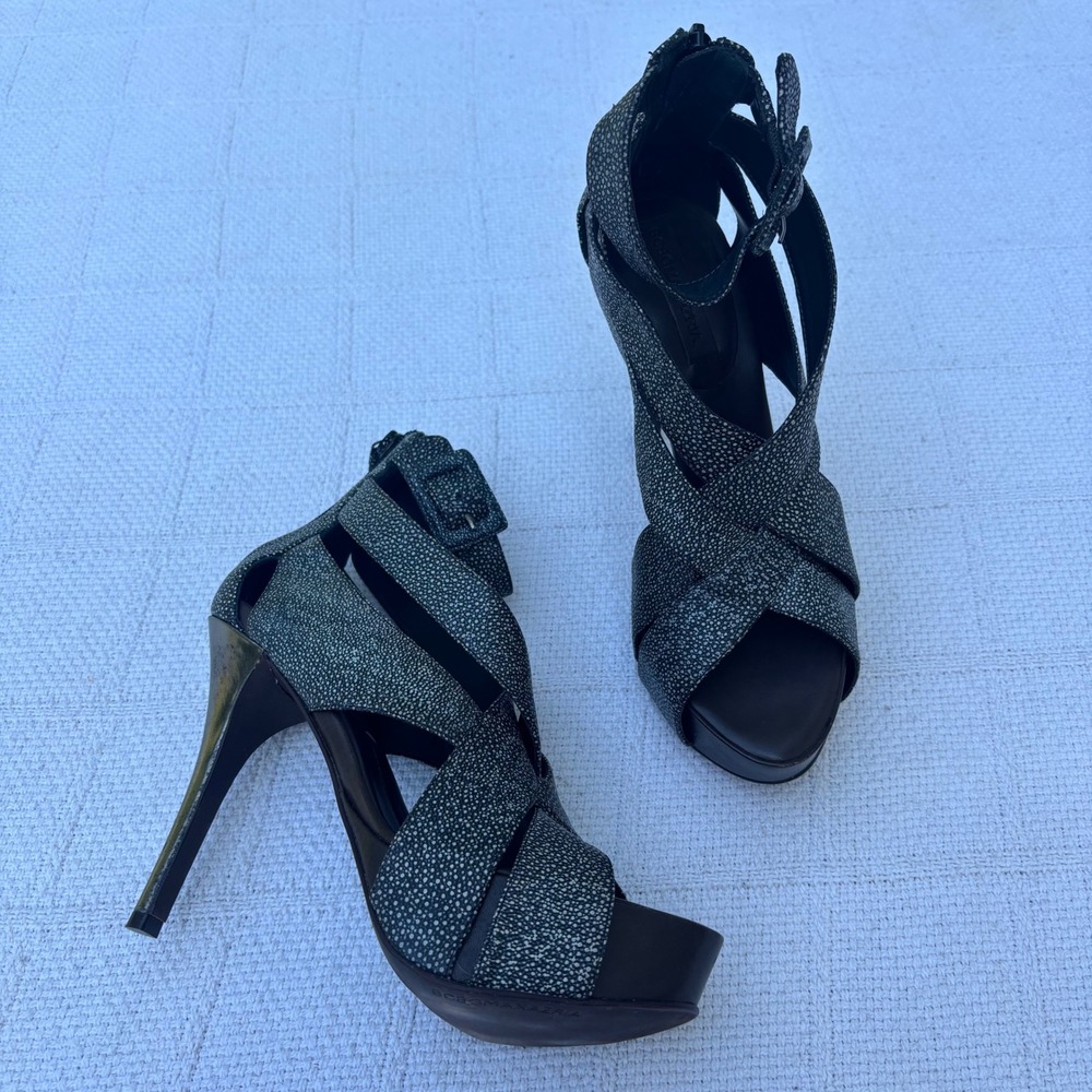 Women's 7.5B BCBGMAXAZRIA Strappy Peep Toe Chunky Platform Clubbing Heels
